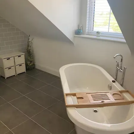 Coastal Retreat - Beautiful Relaxing 5 Bedroom With Spectacular Views Of Bay * Galway