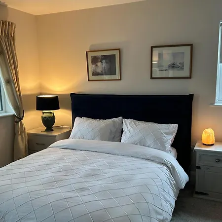 Luxury Getaway With 5 Bedrooms