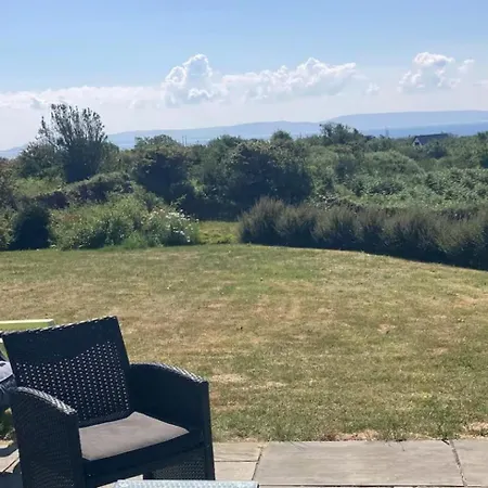 Luxury Getaway With 5 Bedrooms Prázdninový dům